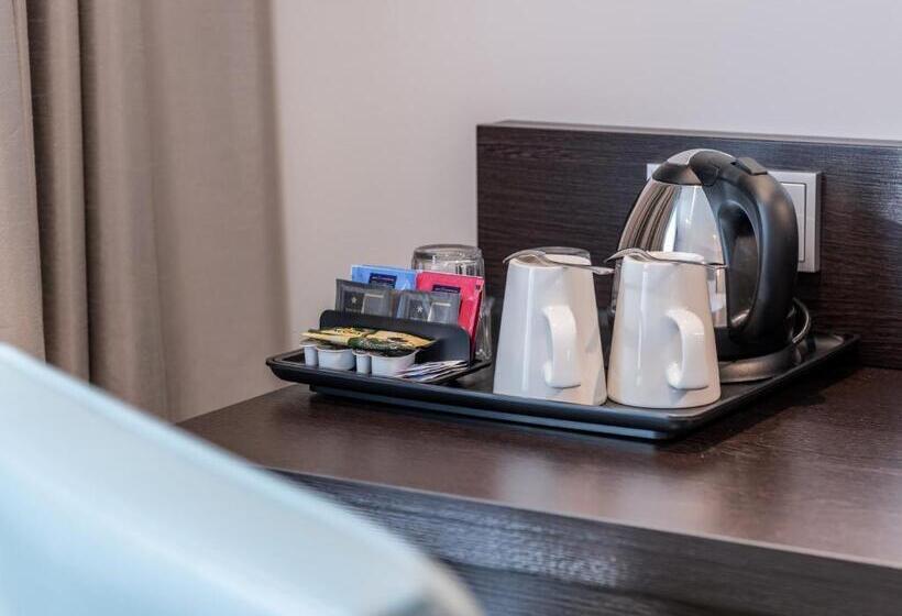 Fotos del hotel Premier Inn Frankfurt City Hauptbahnhof Hotel:  15