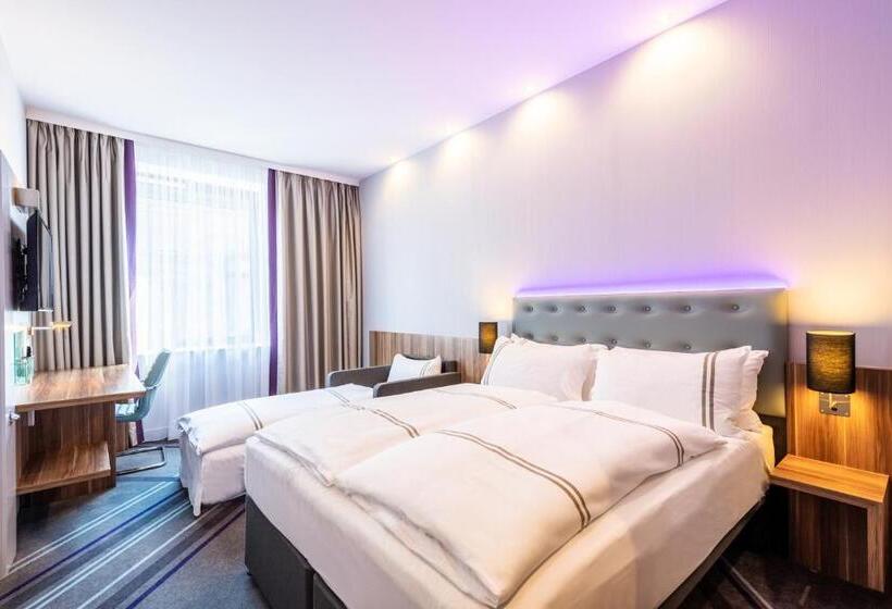 Fotos del hotel Premier Inn Frankfurt City Hauptbahnhof Hotel:  5