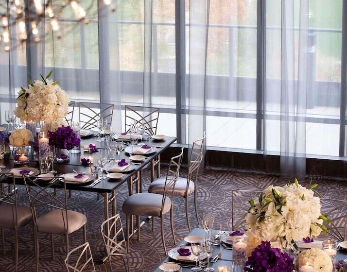 Radisson Blu Aqua Hotel, Chicago