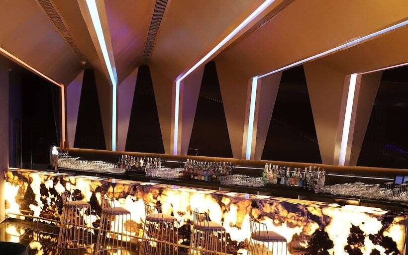 هتل Radisson Blu Bengaluru Outer Ring Road