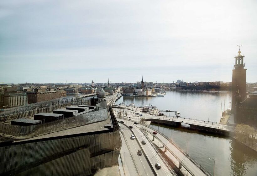 Отель Radisson Blu Waterfront  Stockholm