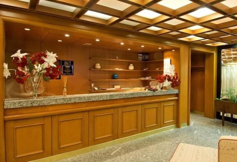 هتل Residence Universo