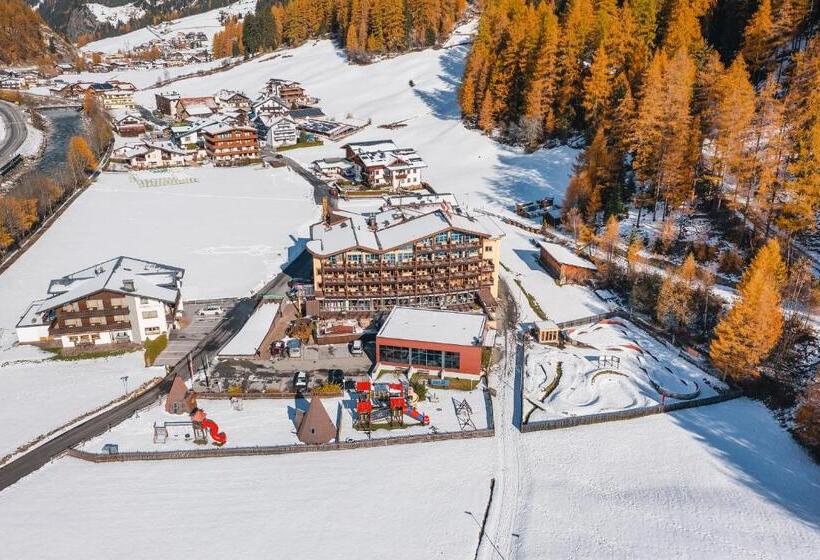 هتل Sunny Sölden