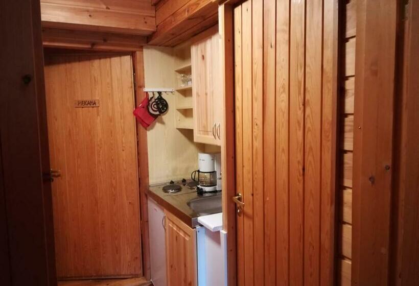 فندق صغير Tunturipöllö Guesthouse