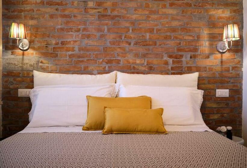 بنسيون Olioealloro B&b