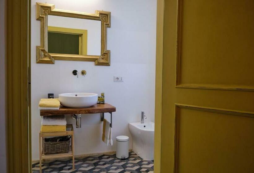 بنسيون Olioealloro B&b