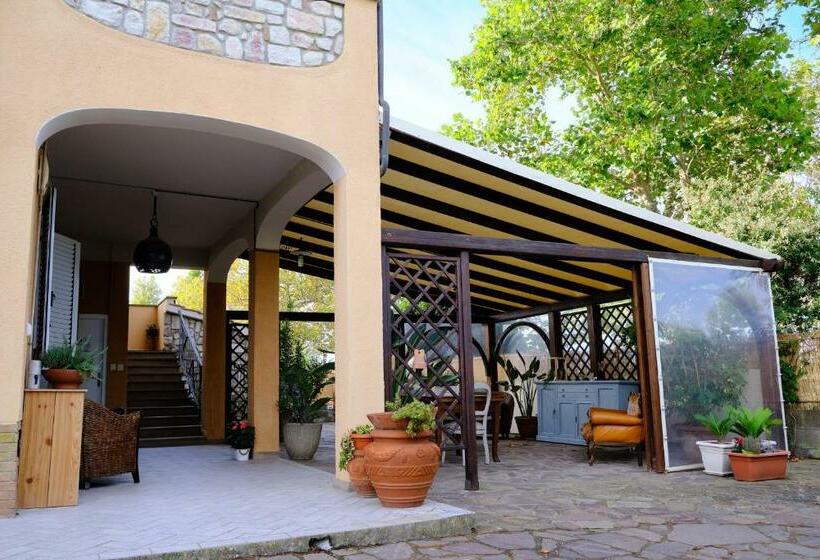 بنسيون Olioealloro B&b
