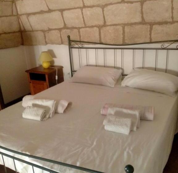 بنسيون Stanze Appartamento Rosina Casa Vacanze Cannole Sulla Via Francigena