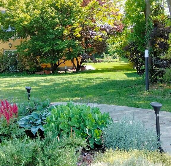تختخواب و صبحانه Bed&breakfast Villa Camilla