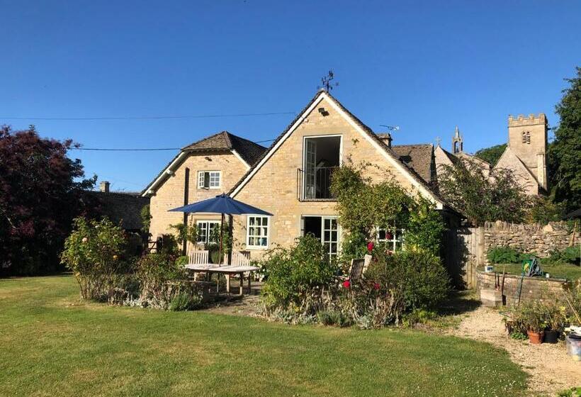 تختخواب و صبحانه The Old School, Idbury, Ox7 6ru