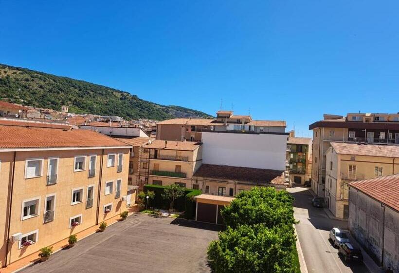 هتل Casapaceebene