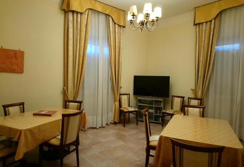 هتل Casapaceebene