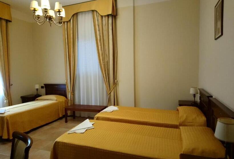 هتل Casapaceebene
