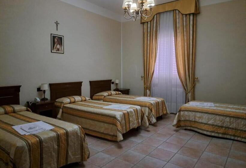هتل Casapaceebene