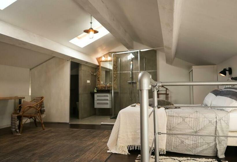 ペンション La Maison Des Artistes