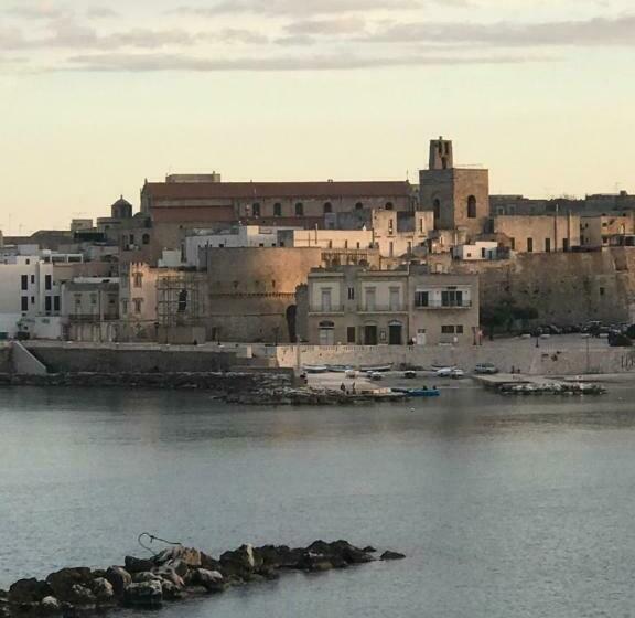 تختخواب و صبحانه Alba Ad Oriente