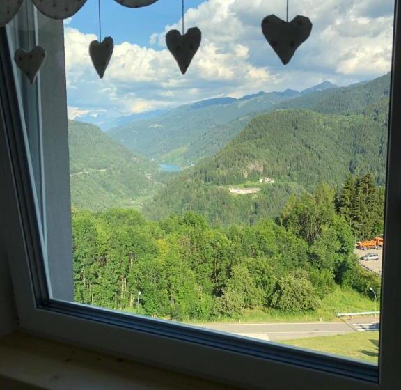 مبيت وإفطار B And B Nonna Rosa Vista Lagorai