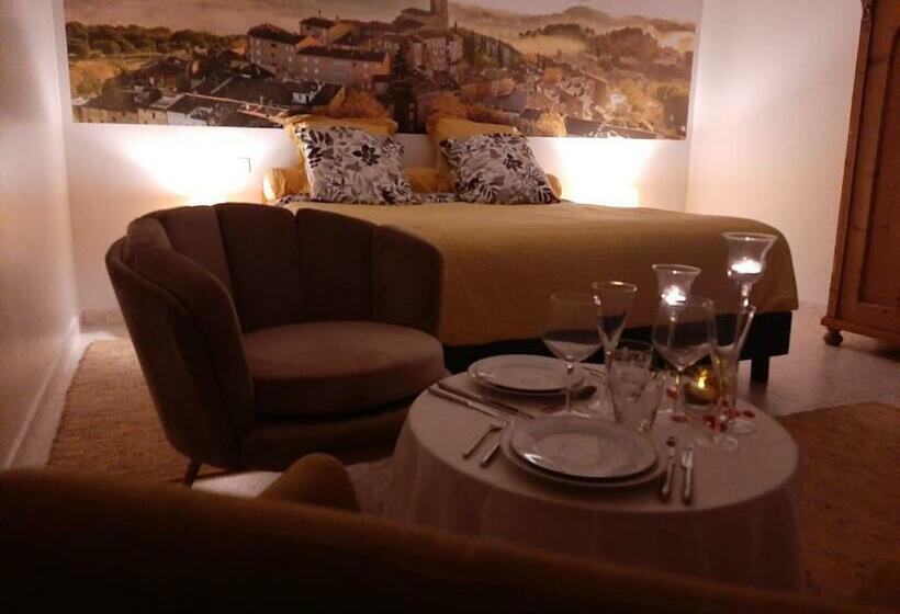 تختخواب و صبحانه La Villa Des Ames Liées