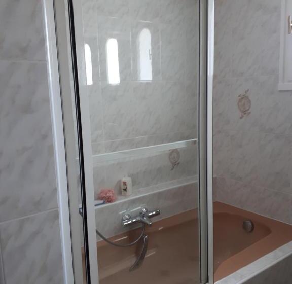 تختخواب و صبحانه La Villa Des Ames Liées