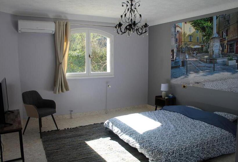 تختخواب و صبحانه La Villa Des Ames Liées