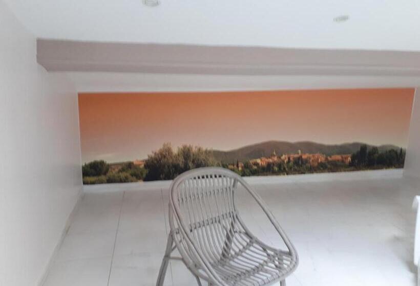 تختخواب و صبحانه La Villa Des Ames Liées
