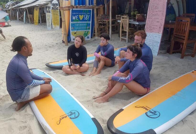 مبيت وإفطار Tropical Sunday Bungalow   Surf And Stay