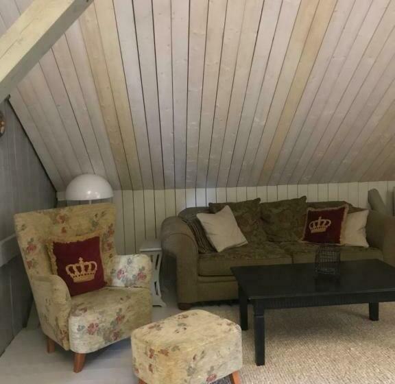 بنسيون Arphus Lodge
