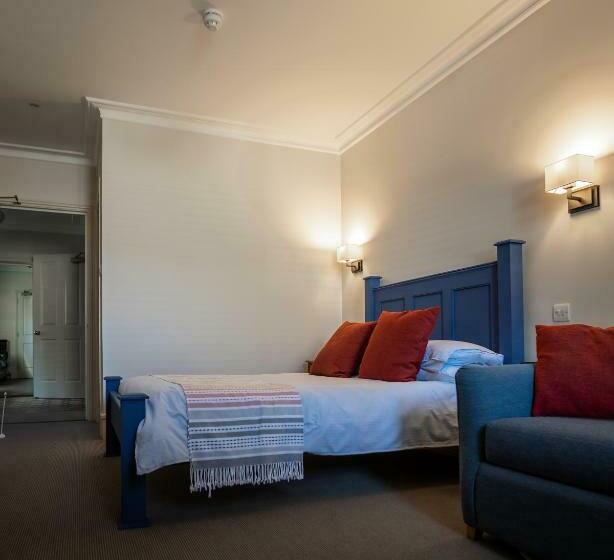 بنسيون Cranborne House