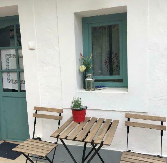 펜션 Káli Kerted Vendégházak Karolin Néni Háza