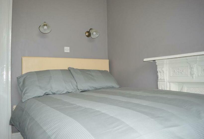 بنسيون Maid Of Erin Guesthouse