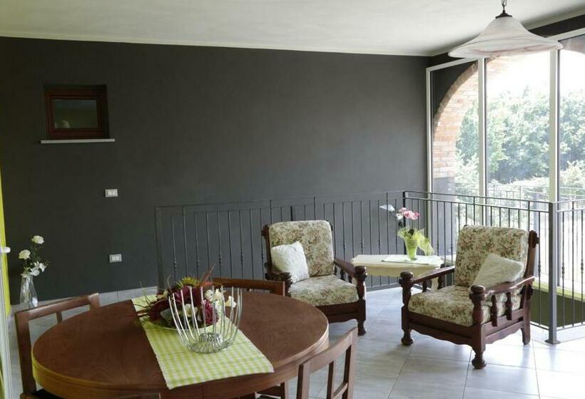 B&b Rozafa