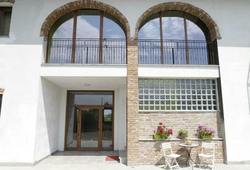 B&b Rozafa
