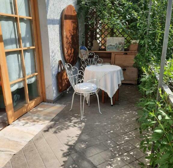 مبيت وإفطار Alla Curva Di Elia Manzoni