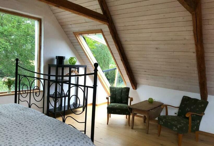تختخواب و صبحانه Fridfullt Boende På Lantgård Med Underbar Utsikt