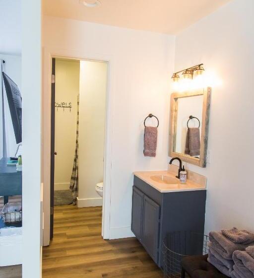 مبيت وإفطار Happy Trails Bnb