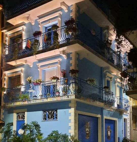 تختخواب و صبحانه Mare Nostrum Luxury Suite