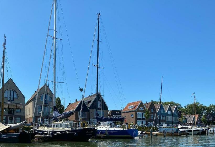 Bed and Breakfast Who S Anton For You Or Two, Monnickendam Near Amsterdam