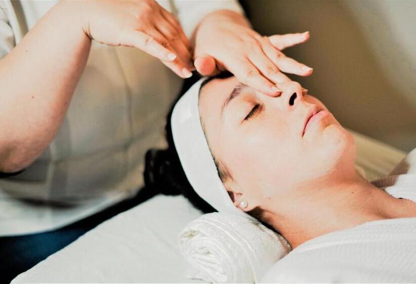 استراحتگاه Ixmukané Hotel & Spa
