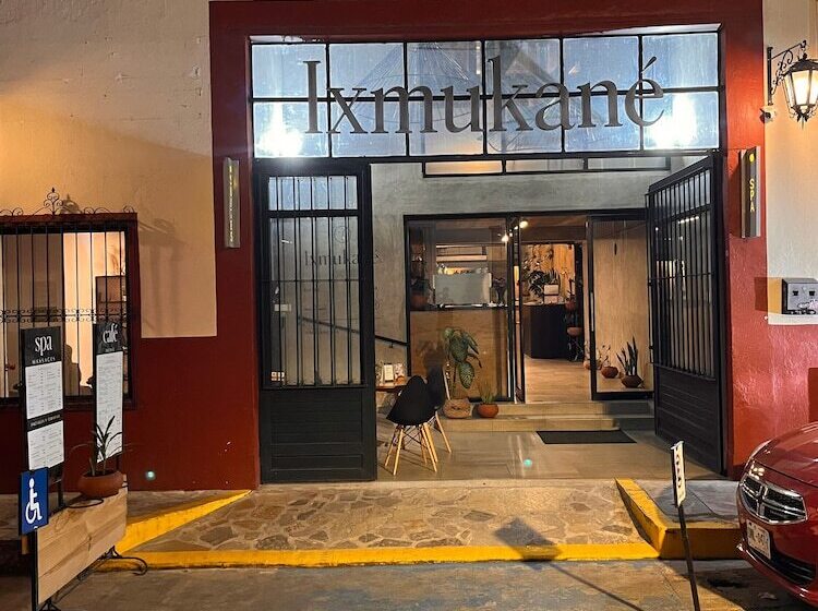 استراحتگاه Ixmukané Hotel & Spa