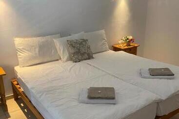 هاستل Hostal Villa Senese