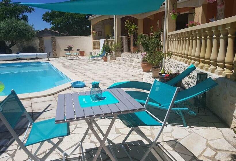 مبيت وإفطار Chambre D Hotes à 4 Kms D Uzes  Chez Nadou