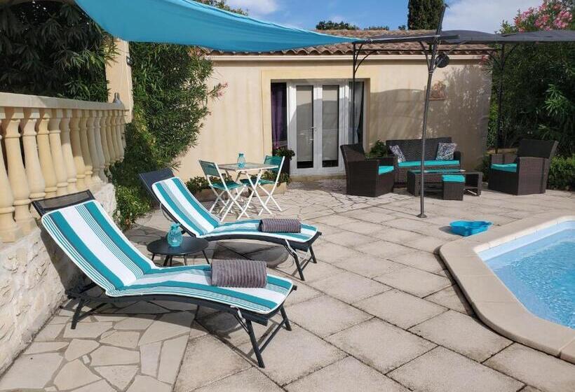 مبيت وإفطار Chambre D Hotes à 4 Kms D Uzes  Chez Nadou