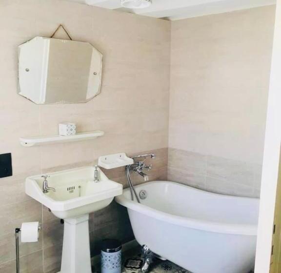 تختخواب و صبحانه Chez Mimie Les Hôtes
