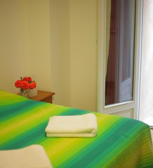 Bed and Breakfast Hostel Le Diablotin