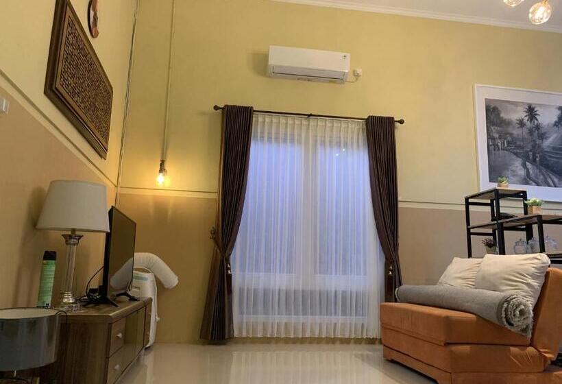 هتل Embay House & Private Pool