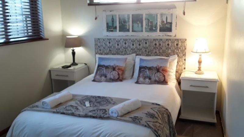 펜션 12 On Beach Guest House