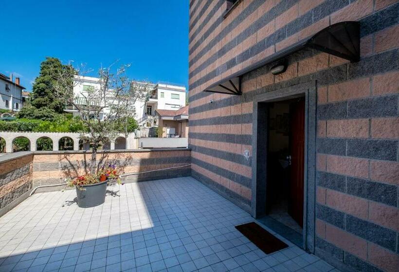 ペンション La Casa Di Lally