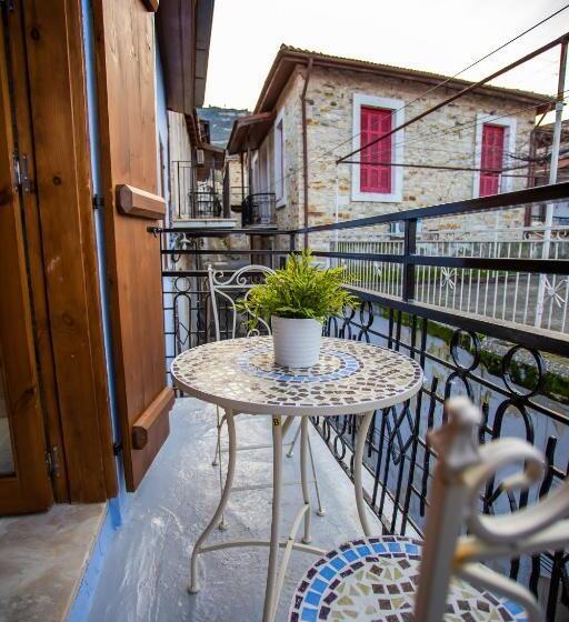 پانسیون Lazaros Stonehouse