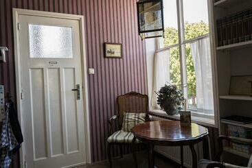B&b  T Raethuys