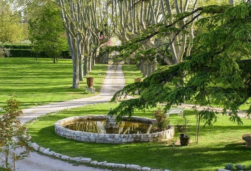 تختخواب و صبحانه Bastide De Bellegarde